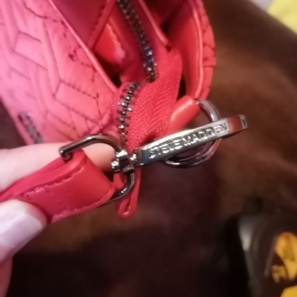 NWOT Quilted Polyester and vegan leather small Steve Madden purse - Picture 7 of 16